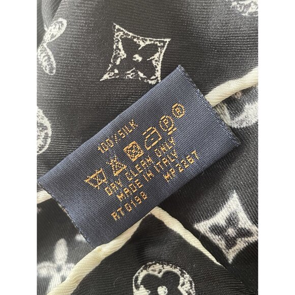 Louis Vuitton Paris Black Silk Scarf With Monogram & Animal Print Design - Picture 5 of 6